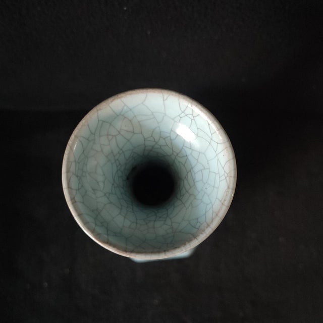 Chinese Ceramic Vase,Guan Ware Crackle Glaze Celadon Glaze Porcelain Vase For Sale - Image 4 of 10