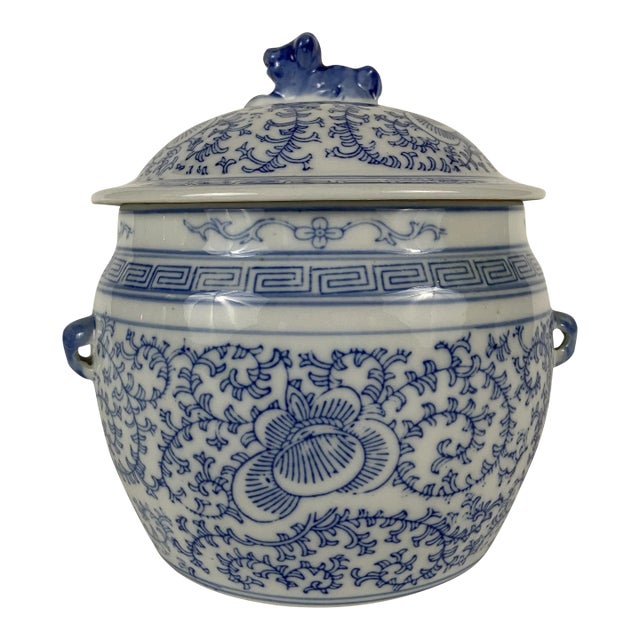 Blue and White Chinese Porcelain Covered Hot Pot For Sale