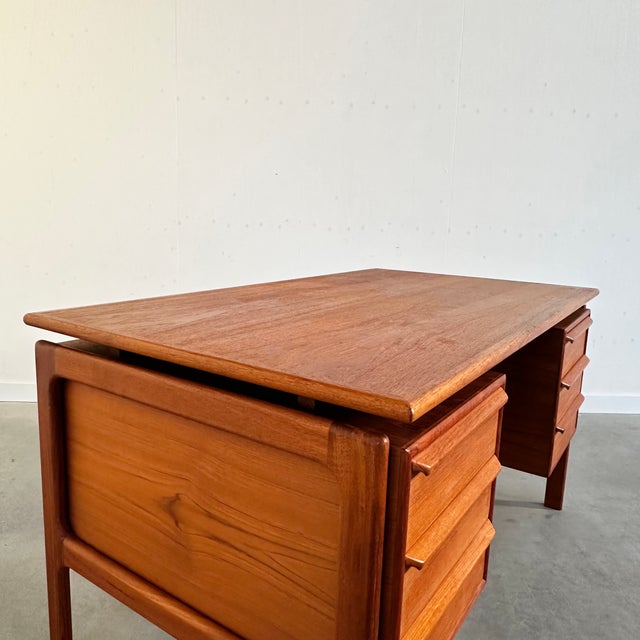 Mid-Century Modern Danish Freestanding Desk in Teak from GV Møbler, 1960s For Sale - Image 10 of 17
