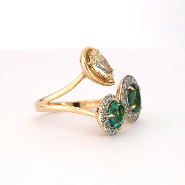 14k Yellow Gold Ring With 1.57ct Oval Emerald and 0.91ct Yellow Natural Diamond, Size 7 For Sale - Image 4 of 10