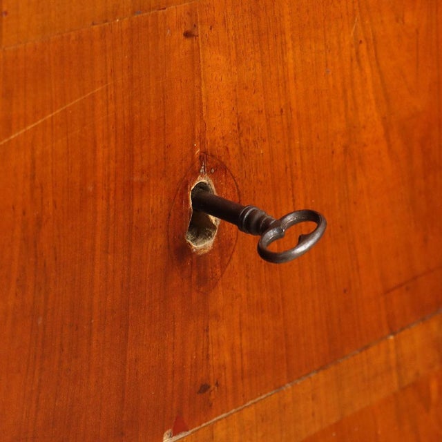 Brown Chest of Drawers in Mahogany For Sale - Image 8 of 13
