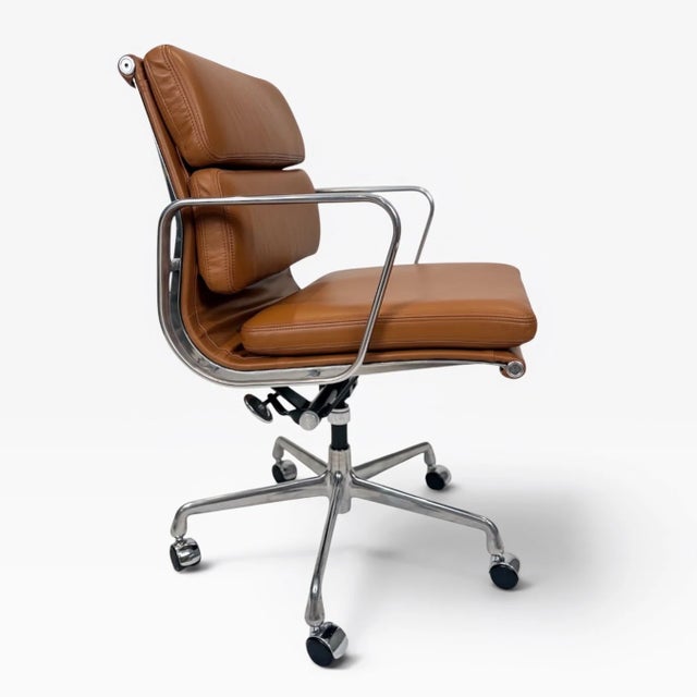 Herman Miller Eames for Herman Miller Soft Pad Management Chair - Cognac Brown Leather For Sale - Image 4 of 10