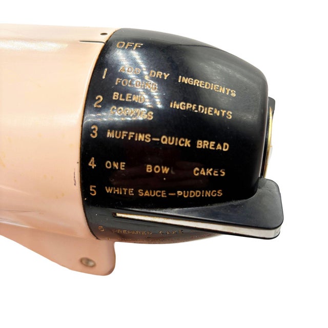Mid 20th Century Pink Enameled Model 12 Mixmaster Electric Mixer by Sunbeam W/ Bowls For Sale In Los Angeles - Image 6 of 11