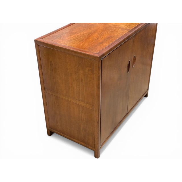 Baker Furniture Company 1950s Michael Taylor for Baker - Credenza Cabinet - New World Collection - Walnut For Sale - Image 4 of 10