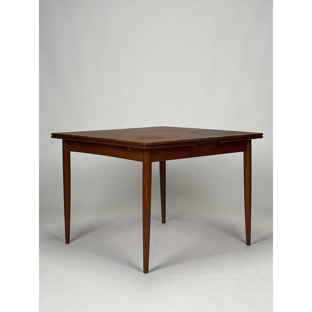 Scandinavian Teak Table, 1960s, in Very Good conditions. Designed 1960 to 1969