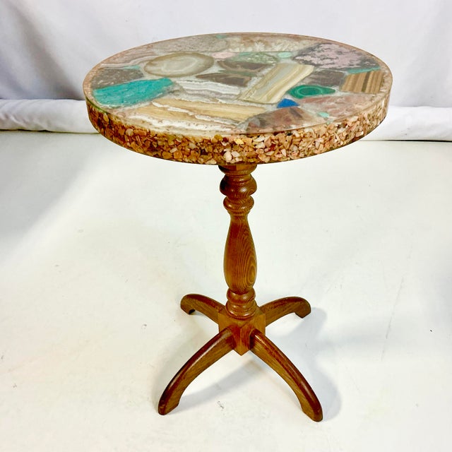 1950s Vintage Folk Art Boho Chic Lucite Encased Semi-Precious Stones Drinks Table With Butterfly Design For Sale - Image 10 of 17