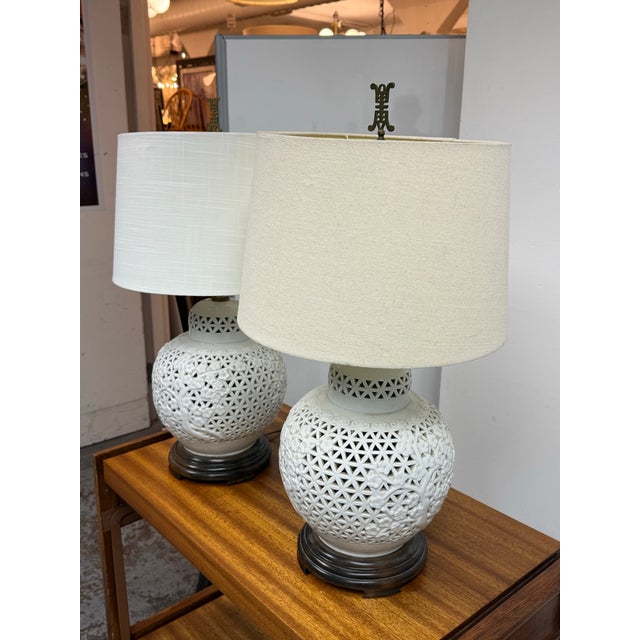 Chinese Late 20th Century Frederick Cooper Blanc De Chine Table Lamps, Pair For Sale - Image 3 of 12