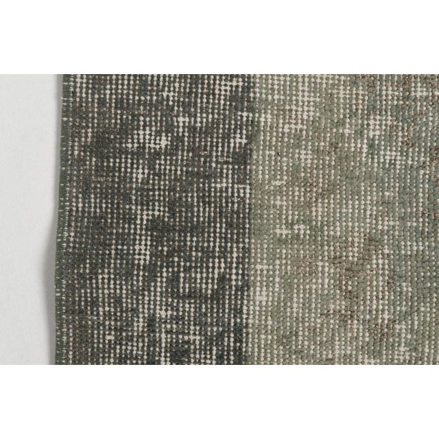 Mid 20th Century Gray Oushak Home Living Rug For Sale - Image 9 of 10