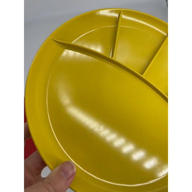 Mid 20th Century Vintage Kenro Divided Melmac Plates - Set of 4 For Sale - Image 5 of 6