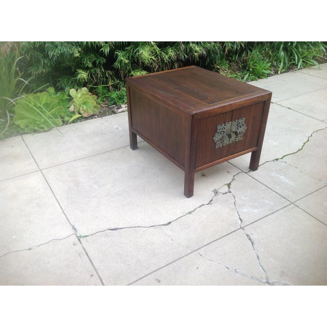 1970s Vintage Walnut End Table For Sale In San Diego - Image 6 of 7