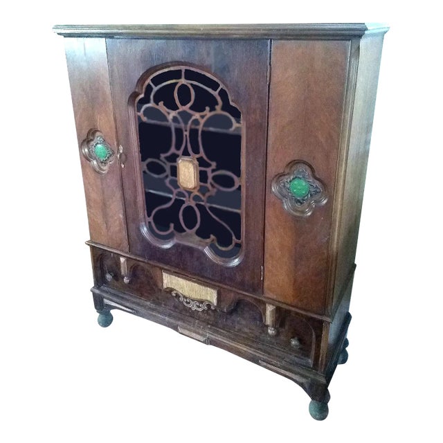 Early 1900s Century M. Bott Furniture Co English Tudor Glass and Fretwork Door and Drawer China Cabinet For Sale
