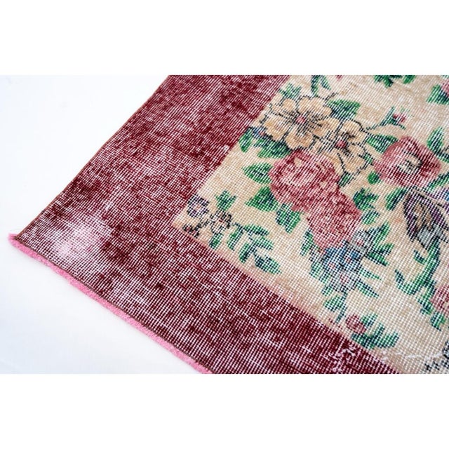 Burgundy Mid-Century Vintage Turkish Rose Floral Rug in Cream & Burgundy, 6’5” X 9’7 For Sale - Image 8 of 10