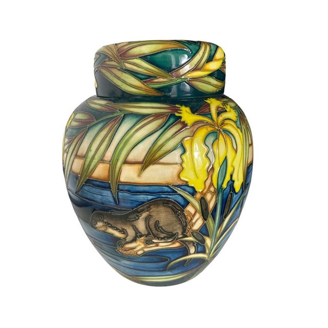 Otters Ginger Jar by Sian Leeper for Moorcroft Pottery, 2004 For Sale - Image 9 of 13