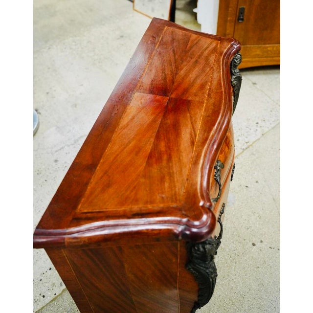 Wood French Renaissance Revival Figured Walnut Marble-Form Commode With Bronze Caryatid Mounts, Circa 1890–1910 For Sale - Image 7 of 10