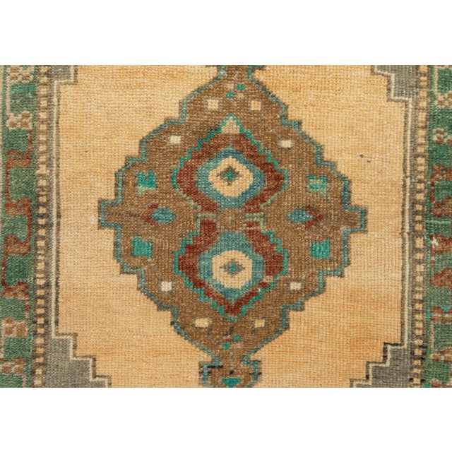 Turkish Mini Rug Oriental Hand Knotted Vintage Rug 1'7" x 2'7" #21268 For Sale - Image 4 of 8
