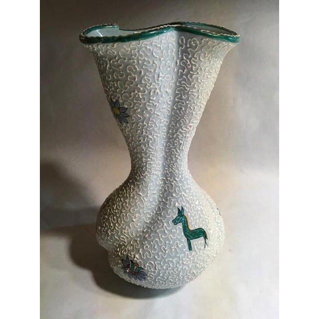 Mid-Century White Enameled Ceramic Vase, Italy, 1960s For Sale - Image 4 of 18