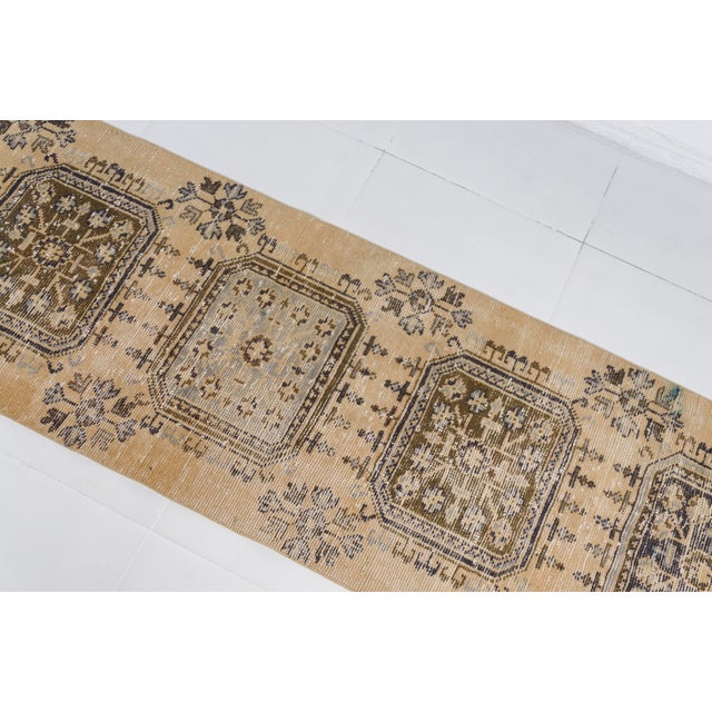 1950s 1950s Muted Beige & Blue Hallway Rug For Sale - Image 5 of 11