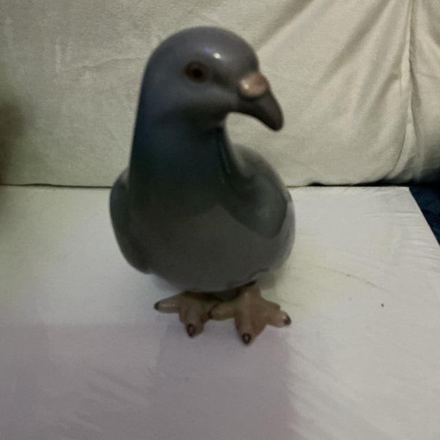 1980s Royal Copenhagen Bing & Grondahl Pigeon Looking for Breadcrumbs Model 1911 For Sale - Image 5 of 6