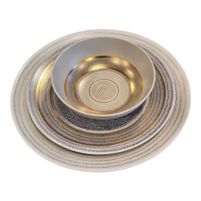 Late 20th Century Mid-Century Modern Sascha Brastoff Roman Coin Fine China Set 26 Pieces Plates + Bowls + Serving Luxury For Sale