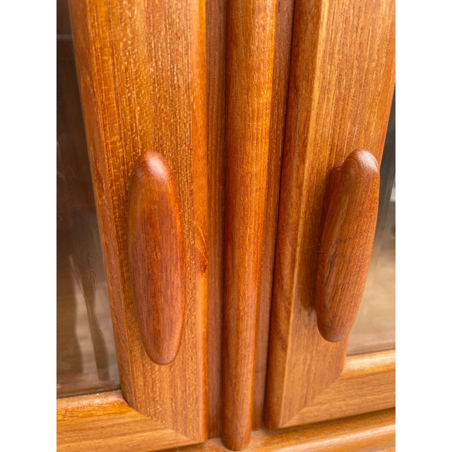 Danish Illuminated Teak Display Cabinet For Sale - Image 12 of 18