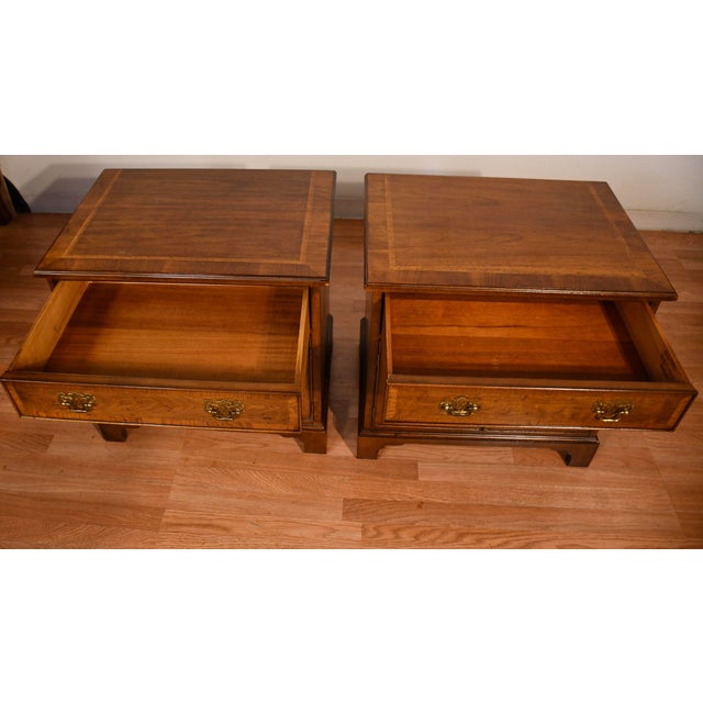 Brown Henredon 18th Century Portfolio Mahogany Banded Satinwood Pair of Nightstands / Bedside Tables, 2 Pieces For Sale - Image 8 of 18
