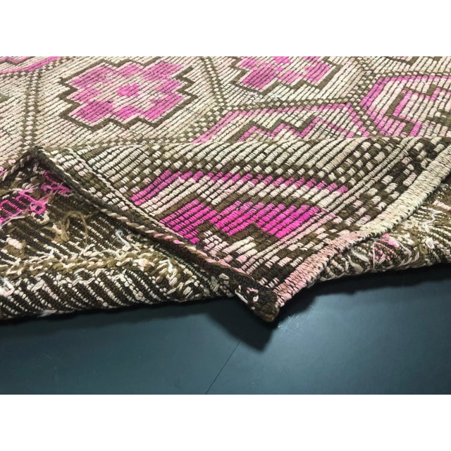 1960s Vintage Turkish Anatolian Geometric Design Handmade Wool Kilim Rug - 6′6″ × 11′1″ For Sale - Image 4 of 11