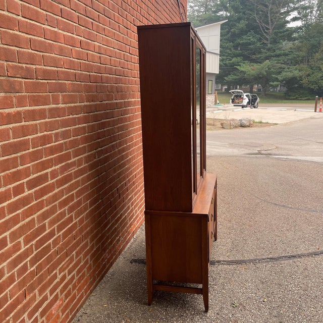 Wood Broyhill Brasilia Two-Piece Walnut Mid Century Modern Hutch China Cabinet For Sale - Image 7 of 11