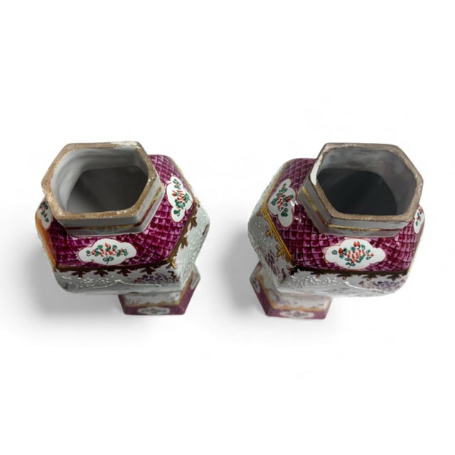 Chinese A Pair of Antique Edme Samson Porcelain Tea Caddies in Chinese Export Style. For Sale - Image 3 of 5