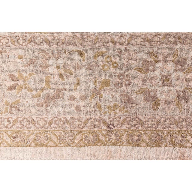 Early 20th Century Antique Persian Sultanabad Tan, Taupe and Brown Handwoven Wool Rug For Sale - Image 5 of 9