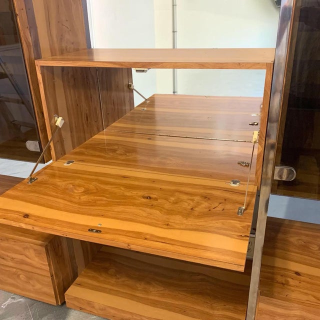 John Stuart Style Modular Chrome and Smoked Glass Wall Unit For Sale In Miami - Image 6 of 9