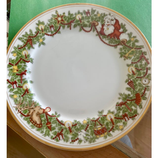 Fitz and Floyd Fitz and Floyd. St.Nicolas Dinnerware Service for 14- 79 Pieces. 1970's For Sale - Image 4 of 17