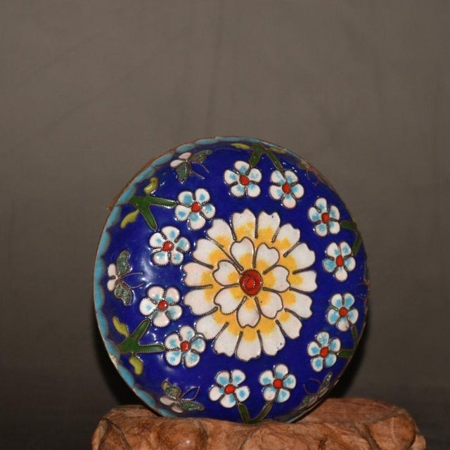 Vintage Chinese Cloisonné Enamel Floral Round Trinket Box - Blue Ground With Peony & Butterflies For Sale - Image 4 of 9