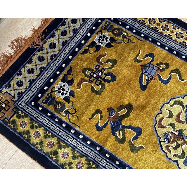 Exquisite Vintage 1950s Silk-on-Silk Chinese Art Deco Rug 4.1' X 7.3' (125cm X 222cm) For Sale In New York - Image 6 of 13