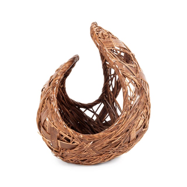 A large and impressive woven bamboo sculpture by Japanese bamboo artist Yamaguchi Ryuun (born 1940-) entitled "Black...