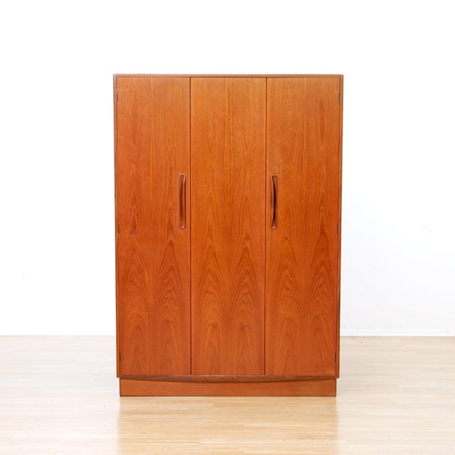 1960s Mid Century Teak Triple Armoire by Vb Wilkins for G Plan For Sale - Image 5 of 9
