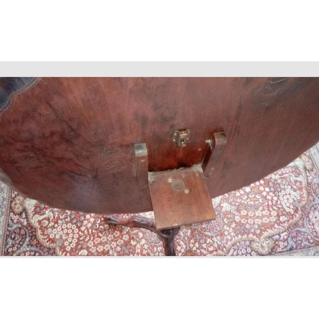 1900 - 1909 Early 1900s Large Mahogany Tilt Top Pie Crust Eagle Claw Feet For Sale - Image 5 of 5