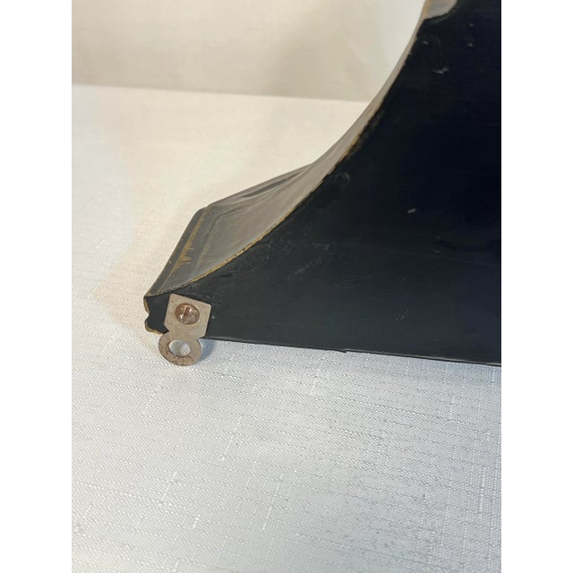 Vintage Syroco Hollywood Regency Gold and Black Acanthus Leaf Wall Pocket For Sale - Image 9 of 11