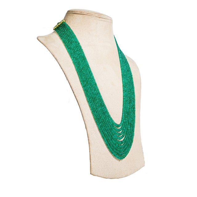 Natural Zambian Emerald Beads in 9 lines For Sale - Image 12 of 18