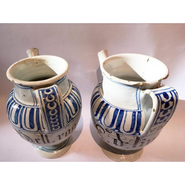 White and Blue Ceramic Pharmacy Carafes, Italy, Mid-18th Century, Set of 2 For Sale - Image 11 of 18