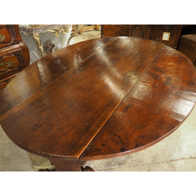 Antique Walnut Drop Leaf Table From Tuscany, Italy, Early 19th Century For Sale In Dallas - Image 6 of 18