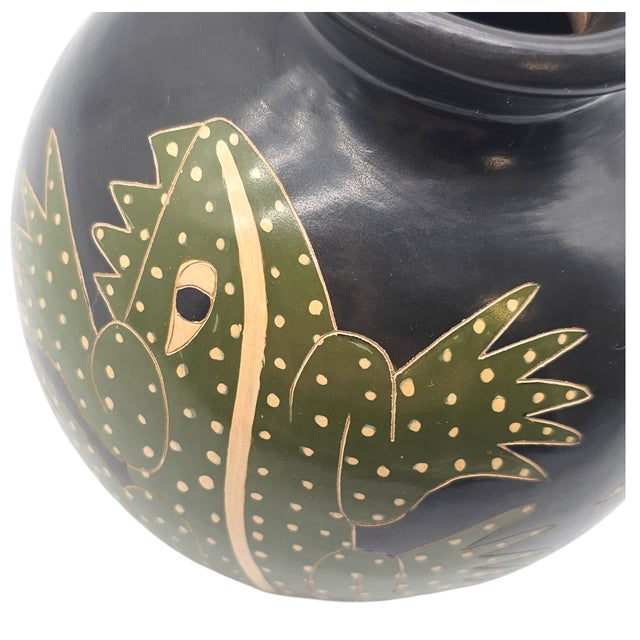 Ceramic Nicaraguan Juan Paulino Martinez Handcrafted Pottery Vase With Frog Motif 6" For Sale - Image 7 of 9