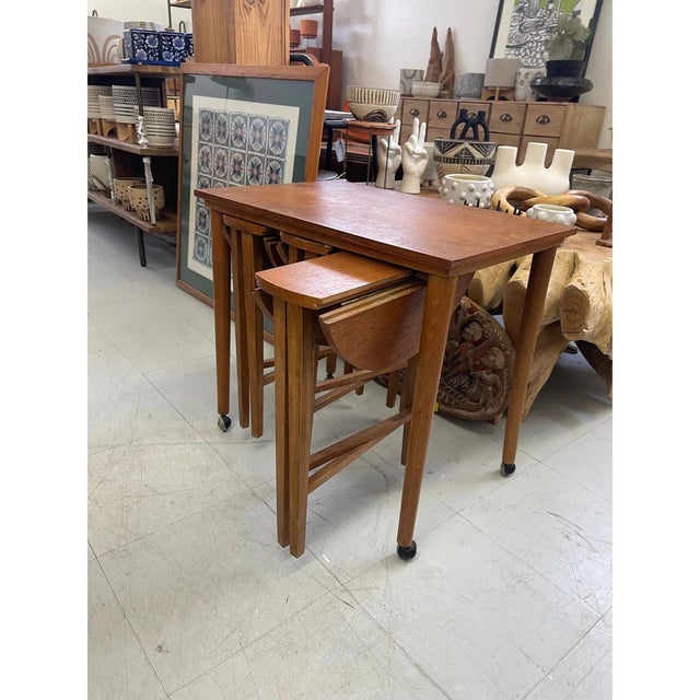 Vintage Mid-Century Modern Nesting Table Set With Three Round Stowaway Stools/Tables on Casters - Uk Import For Sale In Seattle - Image 6 of 11