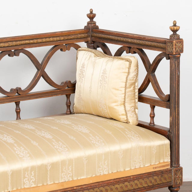 19th Century Swedish Original Painted Gustavian Bench Settee For Sale - Image 10 of 18