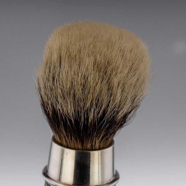 20th Century English Silver Shaving Brush & Stand from Christopher Lawrence, 1976, Set of 2 For Sale - Image 6 of 11