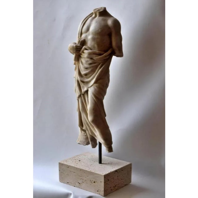 Italian sculpture "Esculapio Acefalo" Carrara marble Measure: H: 66cm 22cm x 18 Began 20th century Perfect condition. This...