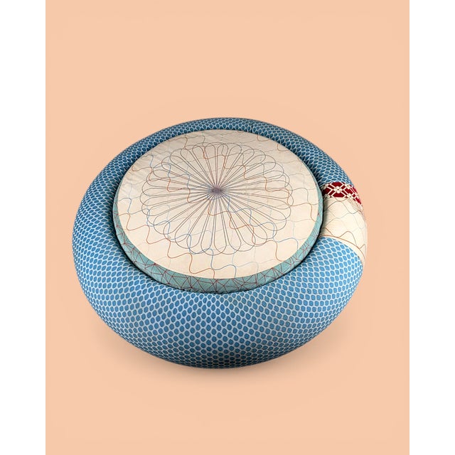 Moroso Sushi Donut, designed by Edward Van Vliet – a pouf that is a design manifesto. The secret of the Sushi collection...