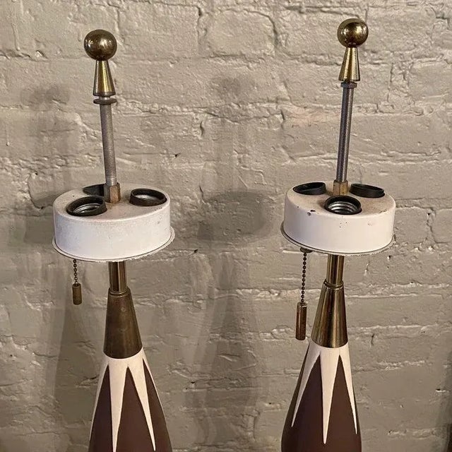Mid-Century Modern Hourglass Table Lamps Attributed to Gerald Thurston - a Pair For Sale - Image 12 of 12