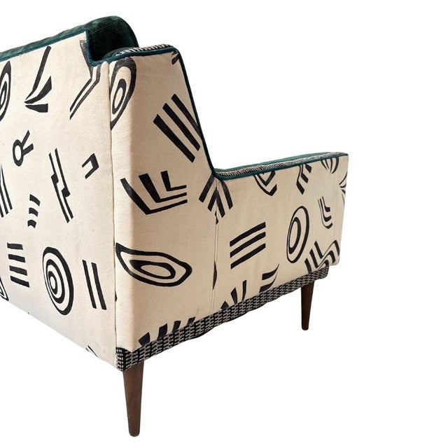 1970s Mid-Century Modern Style Velvet Couch and Pillows For Sale - Image 4 of 6