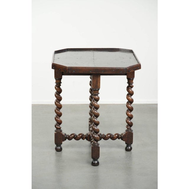 Antique English Walnut Side Table with Turned Legs and Octagonal Top, 1680 For Sale - Image 3 of 14