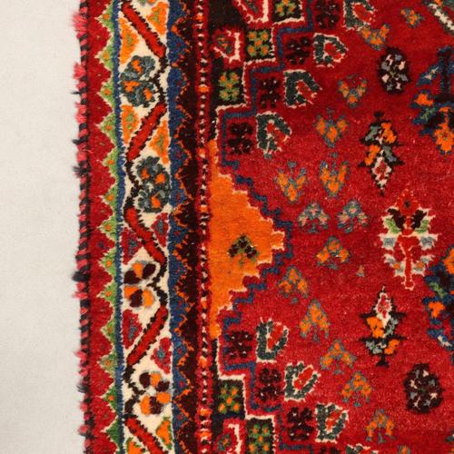 Textile Shiraz Rug in Wool For Sale - Image 7 of 9
